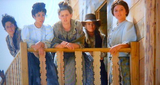 Lotta und Saloon-Girls.jpg